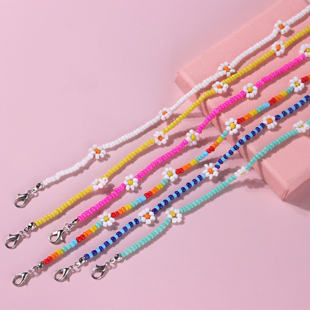 90s Beaded Flower Necklace